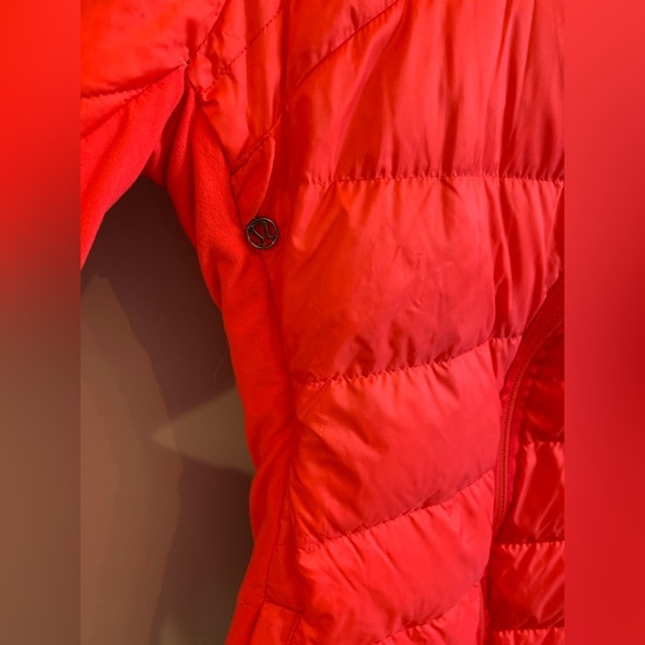 NWOT Lululemon Red Fall/Spring Jacket for Runners - Picture 4 of 16